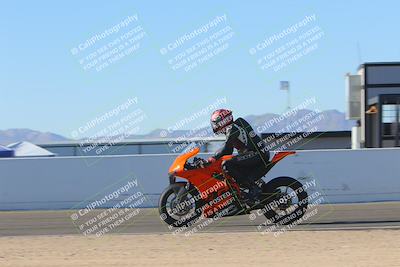 media/Nov-06-2023-Moto Forza (Mon) [[ce023d0744]]/4-Beginner Group/Session 4 (Finish Line Checker)/